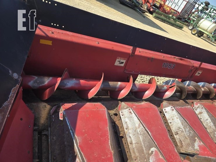 case-ih-1063-image-11