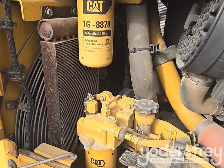 2008-caterpillar-d6n-lgp-image-42