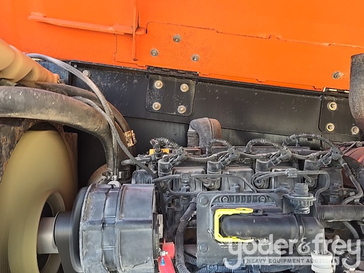 2017-jlg-800s-image-58