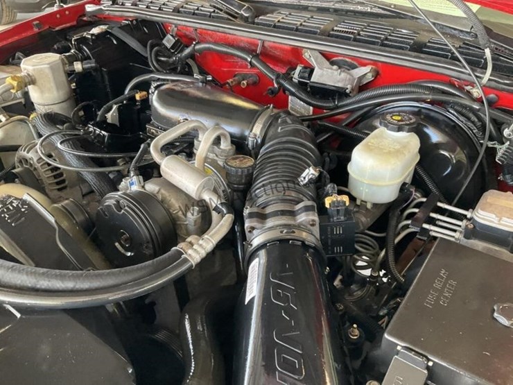 2001-chevrolet-s10-image-11