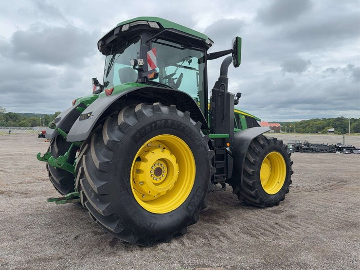 2021-john-deere-7r-350-image-3