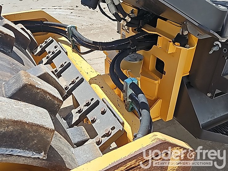 2017-volvo-sd45b-image-17