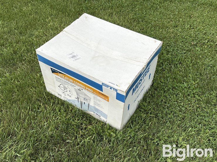 mustee-20”-x-24”-utility-wash-tub-kit-image-1
