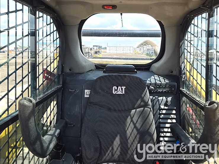 2022-caterpillar-259d3-image-56
