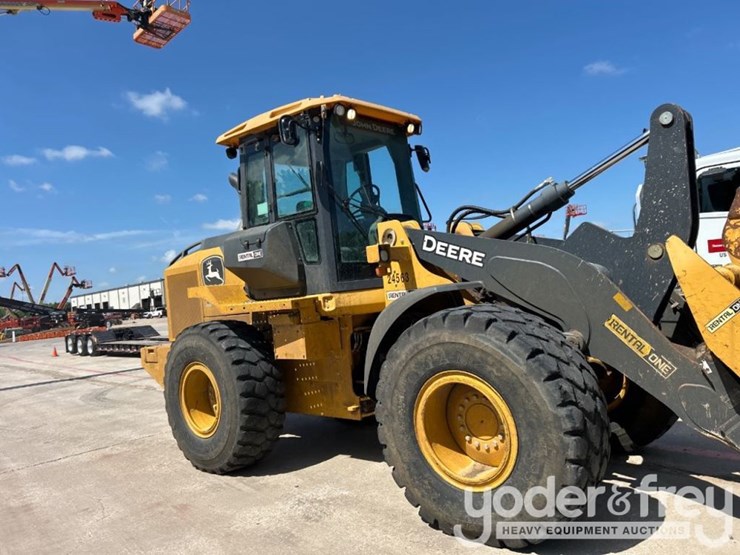 2019-deere-524l-image-1