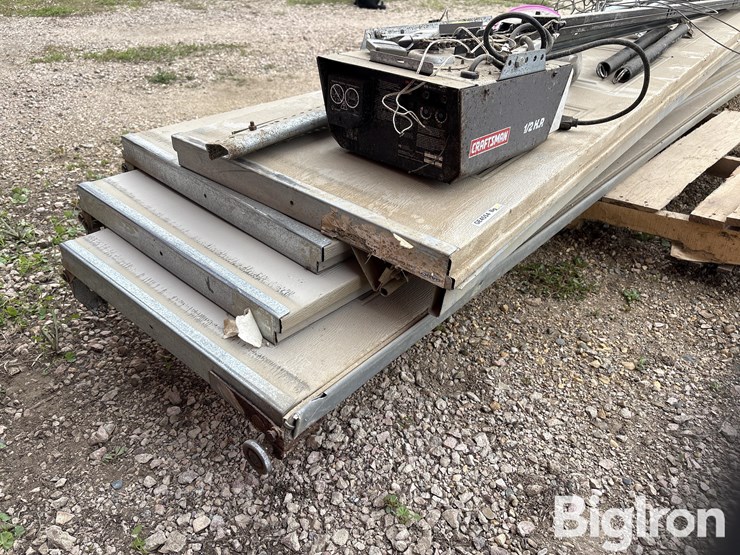 gadco-9'-x-7'-garage-door-w/-opener-image-10