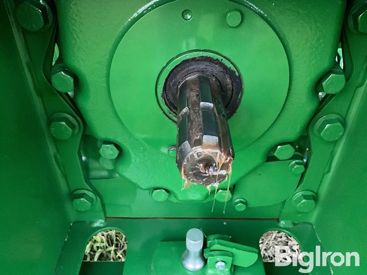 2023-john-deere-5050e-image-11