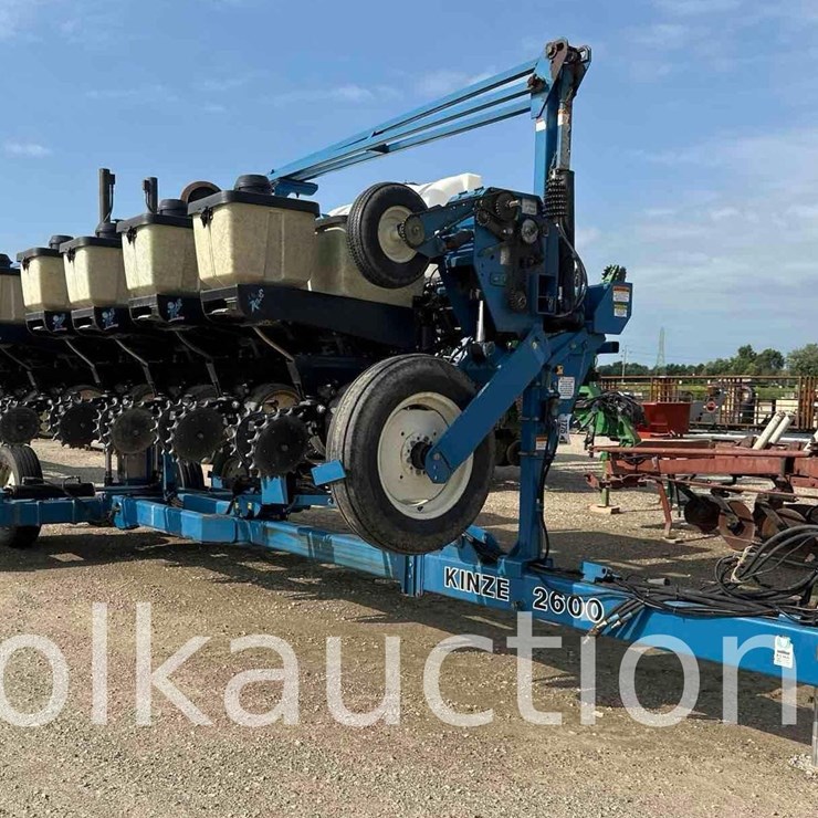 KINZE 2600