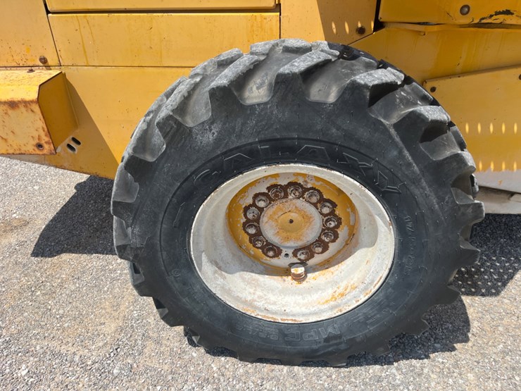 1990-deere-544e-image-16