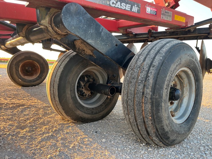 case-ih-370-image-17
