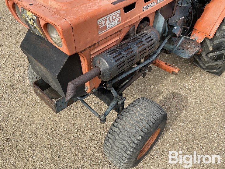 1976-kubota-b7100-image-9