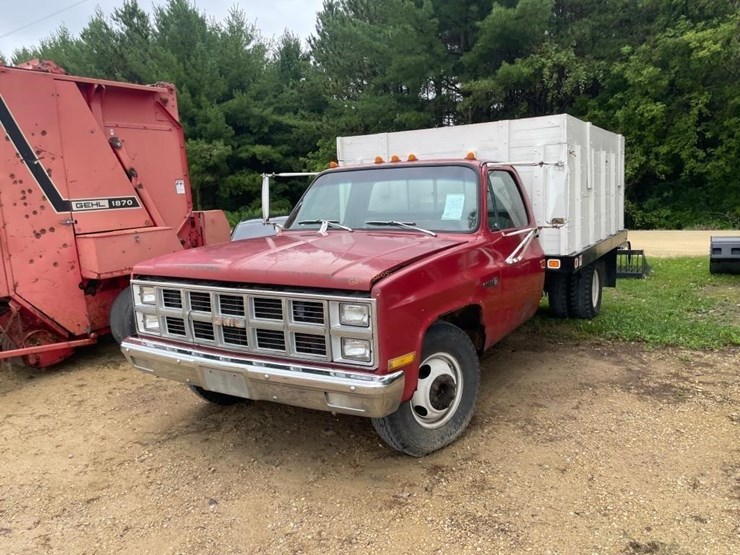 1982-gmc-sierra-3500-image-2