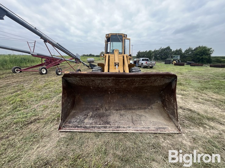 1985-deere-644c-image-2