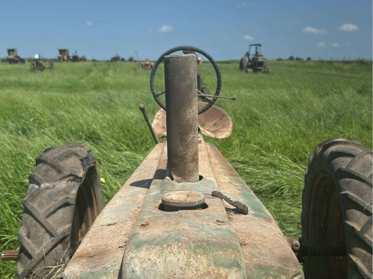 john-deere-h-image-9