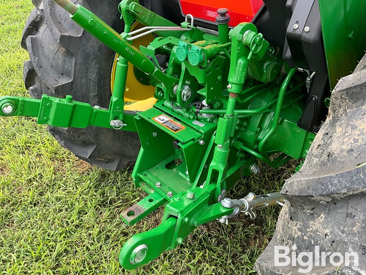 2023-john-deere-5067e-image-15