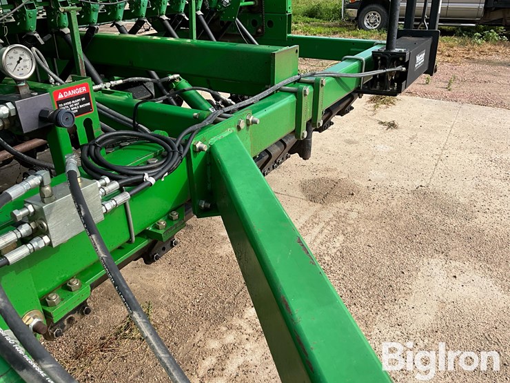 1999-john-deere-1560-image-13
