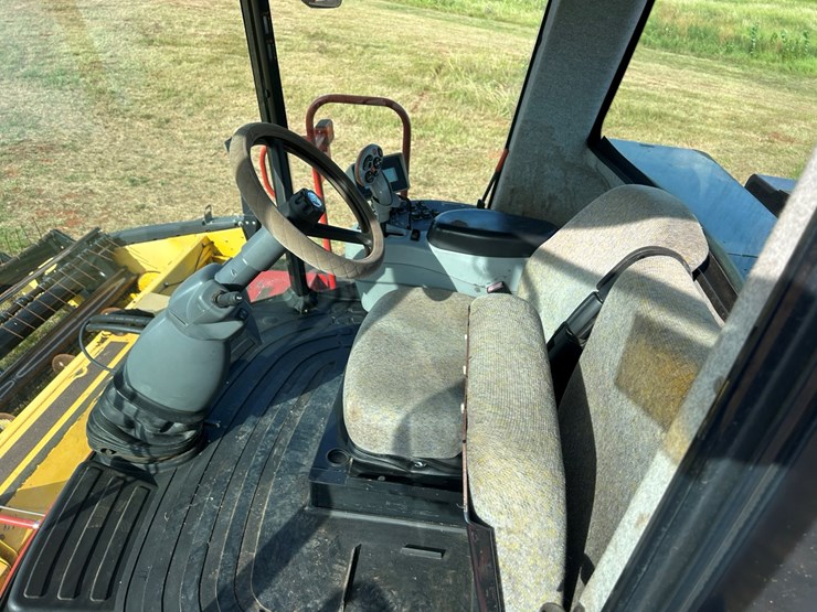 2013-new-holland-h8040-image-17