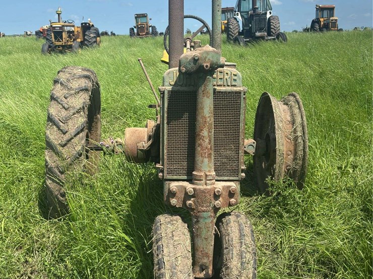 john-deere-model-b-image-8