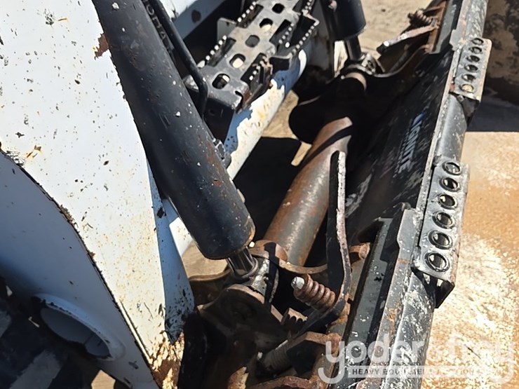 2019-bobcat-t590-image-32
