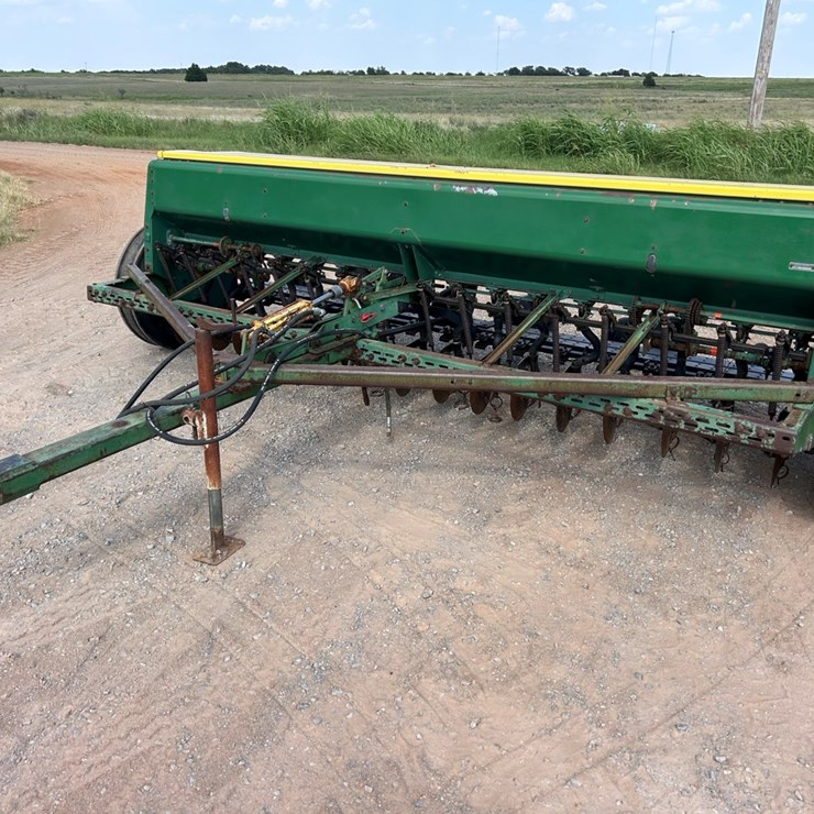 JOHN DEERE 8300