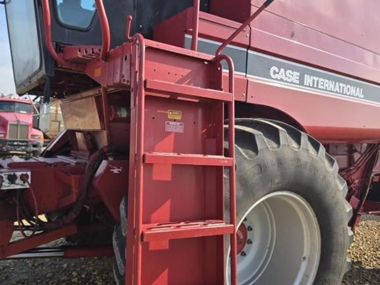 1992-case-ih-1660-image-7