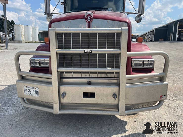 2011-kenworth-t800-image-10