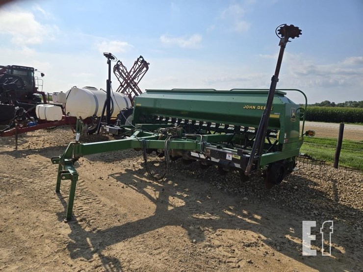 john-deere-1560-image-1