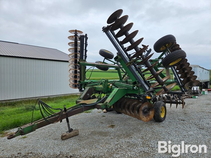john-deere-630-image-1