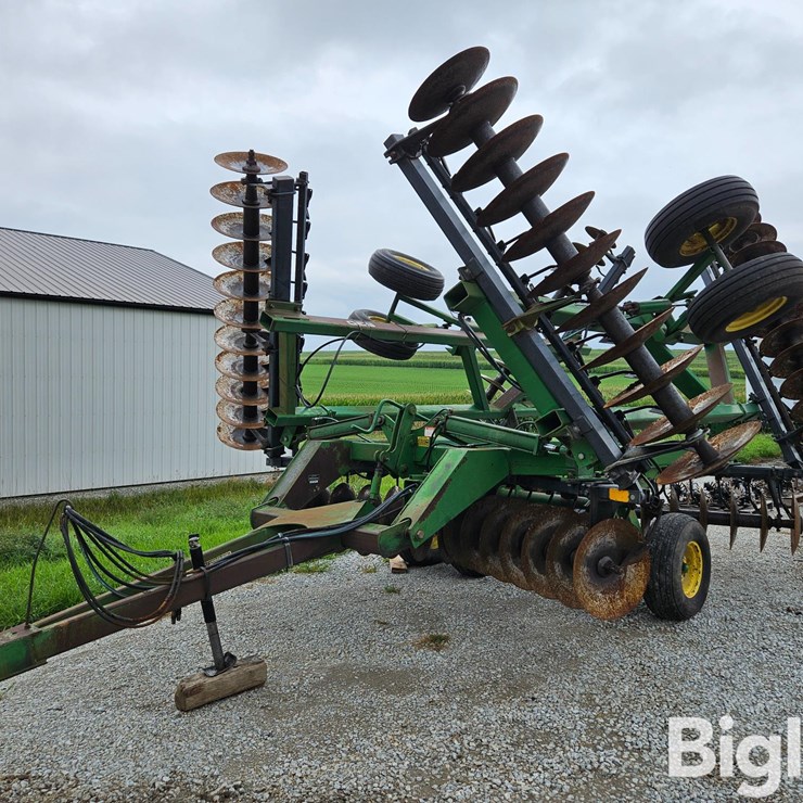 JOHN DEERE 630