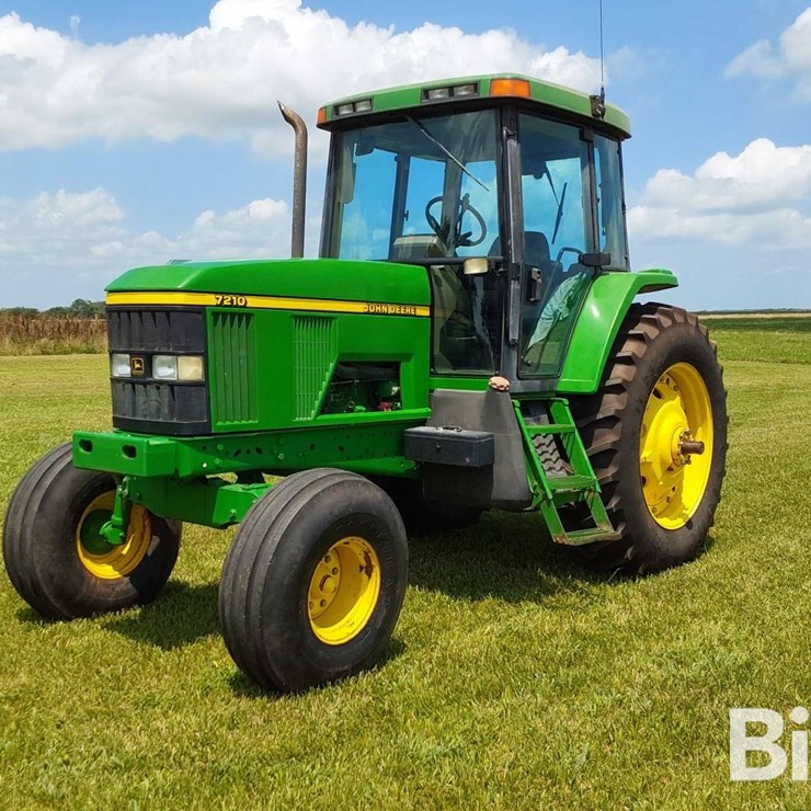 1997 JOHN DEERE 7210