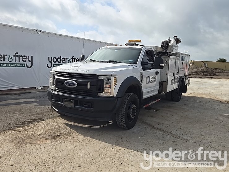 2019-ford-f550-image-1