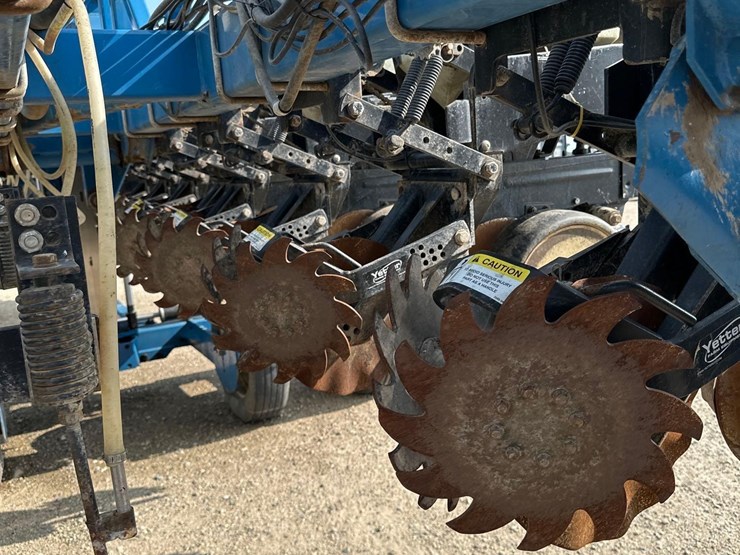 kinze-2600-image-9