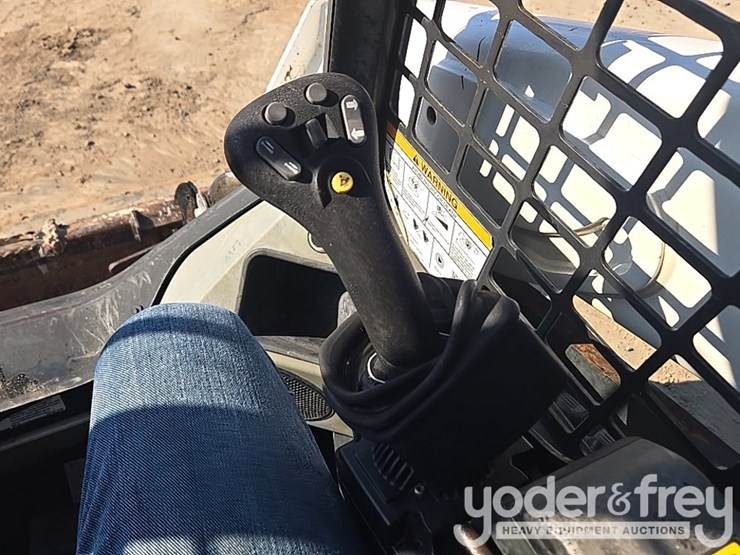 2019-bobcat-t590-image-44
