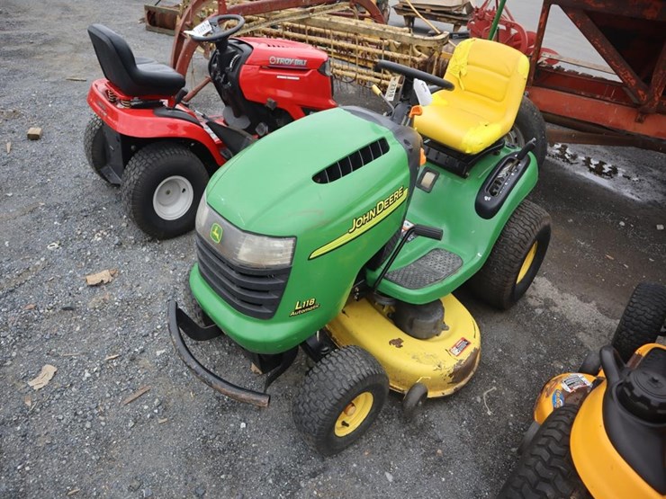john-deere-l118-image-4
