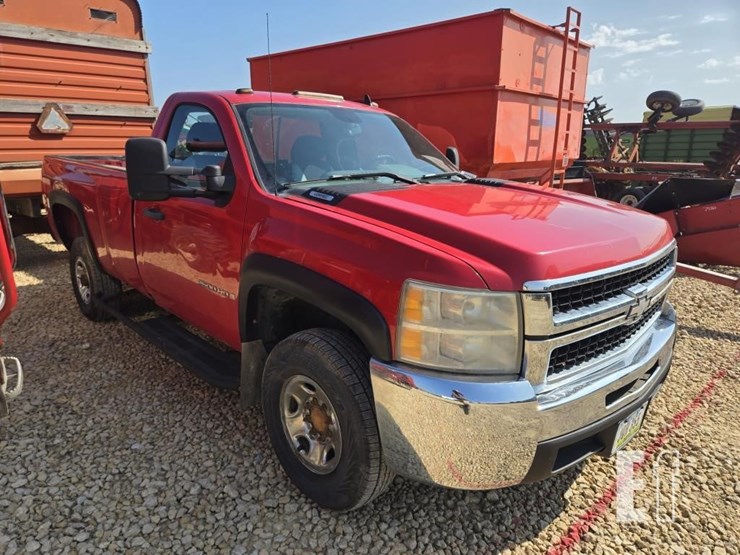 2008-chevrolet-silverado-2500hd-image-3