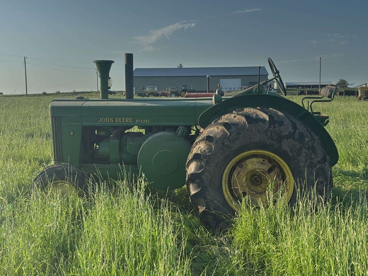 john-deere-r-image-2
