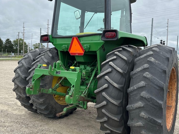 2002-john-deere-4430-image-8