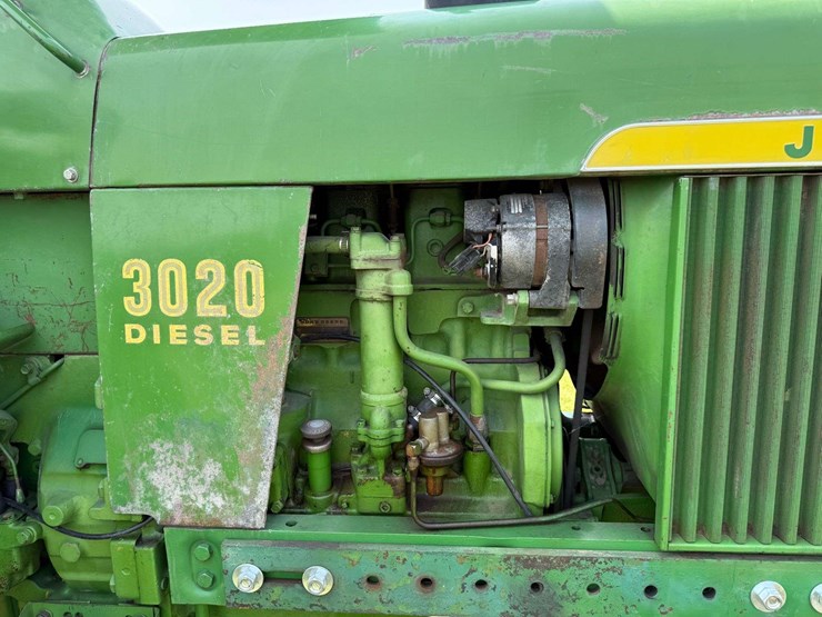 1972-john-deere-3020-image-13