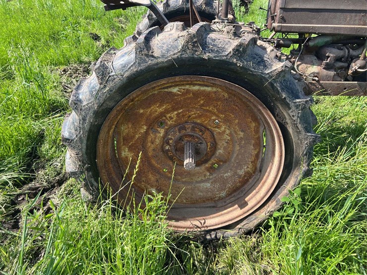 john-deere-h-image-33