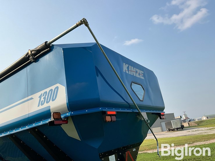 2017-kinze-1300-image-20