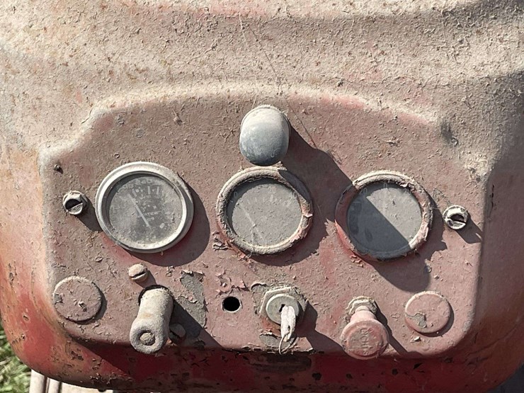 massey-harris-55-image-38