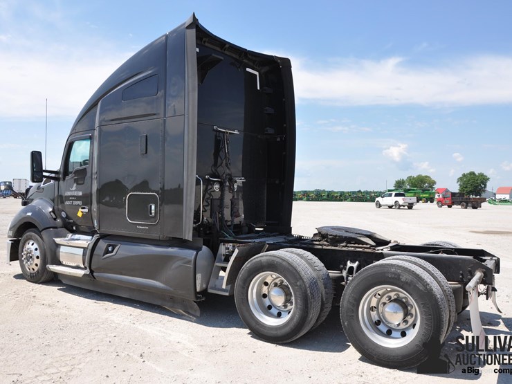 2019-kenworth-t680-image-7