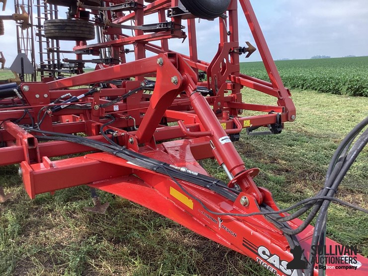 2017-case-ih-255-image-13