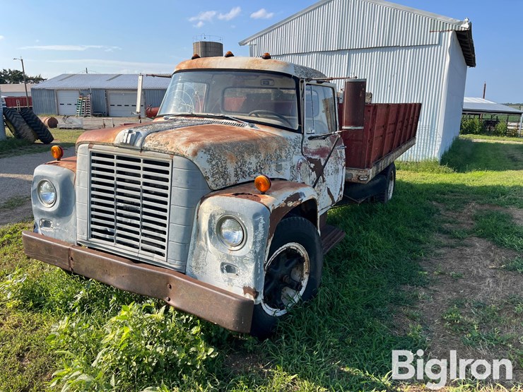1965-international-grain-truck-image-1