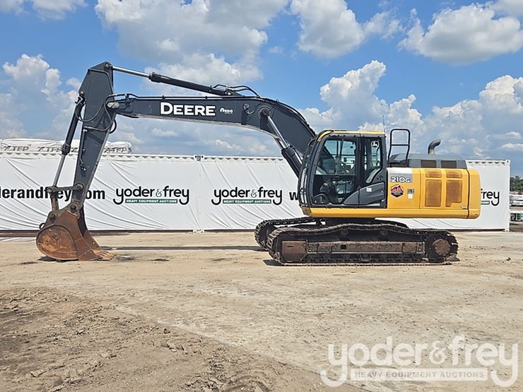 2017-deere-210g-lc-image-2