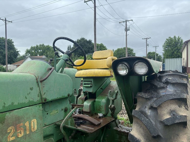john-deere-2510-image-29