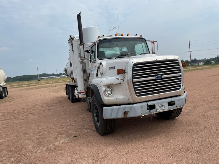 1995-ford-l9000-image-3