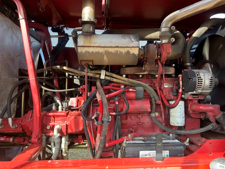 2013-new-holland-h8040-image-12