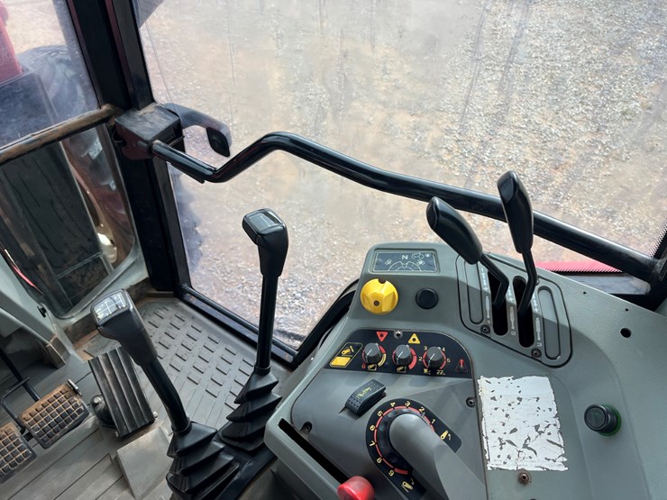 massey-ferguson-6180-image-18