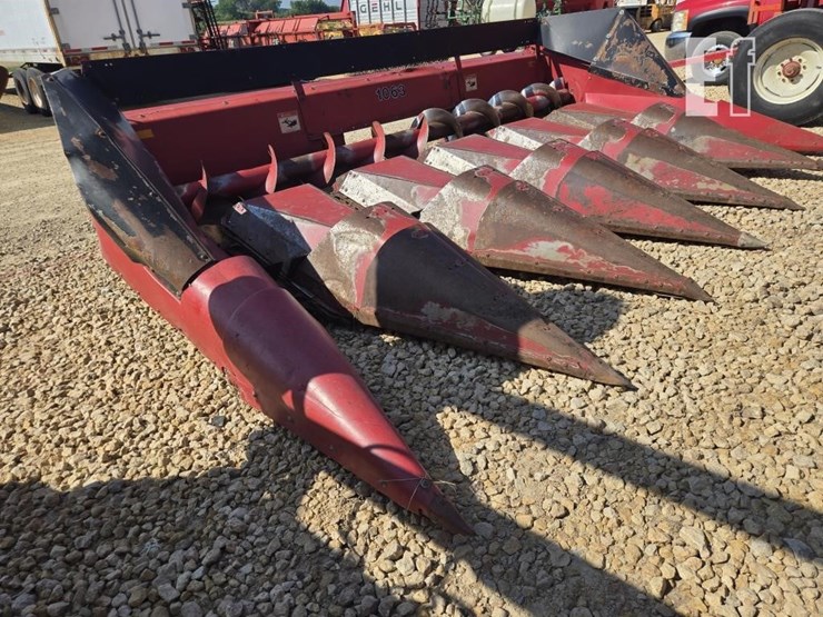 case-ih-1063-image-9